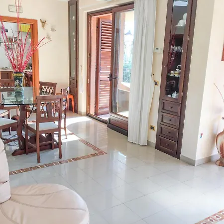 Homiday - Angelica Apartment *