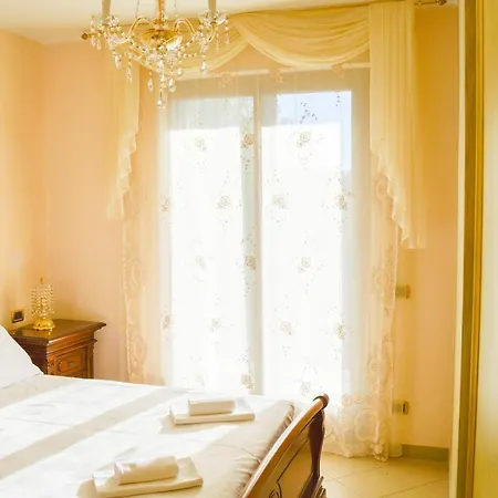 Homiday - Angelica Pineto