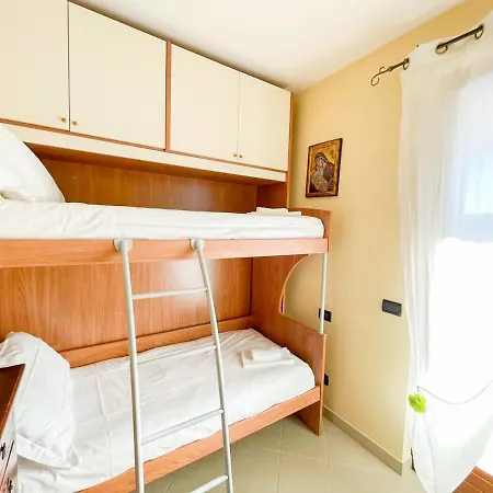 Homiday - Angelica *